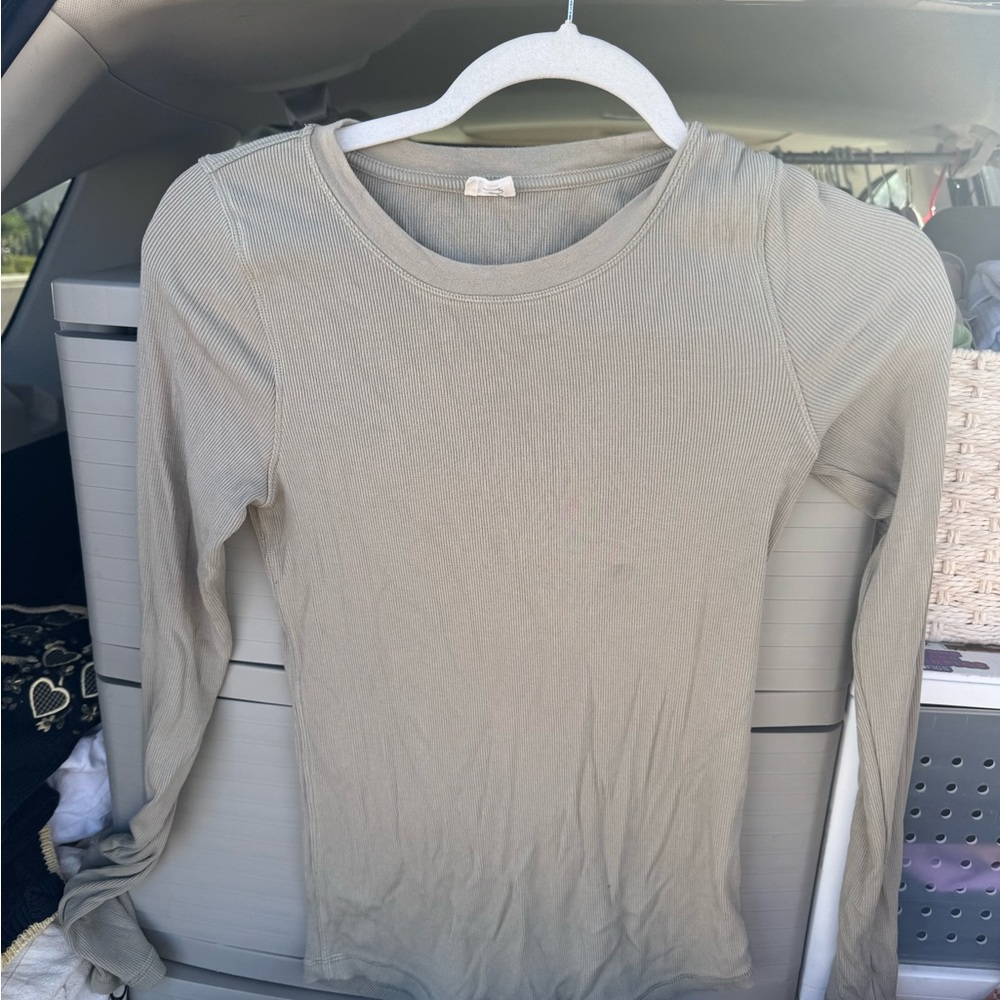 Aritzia long sleeve